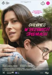 Chłopiec w różowych spodniach